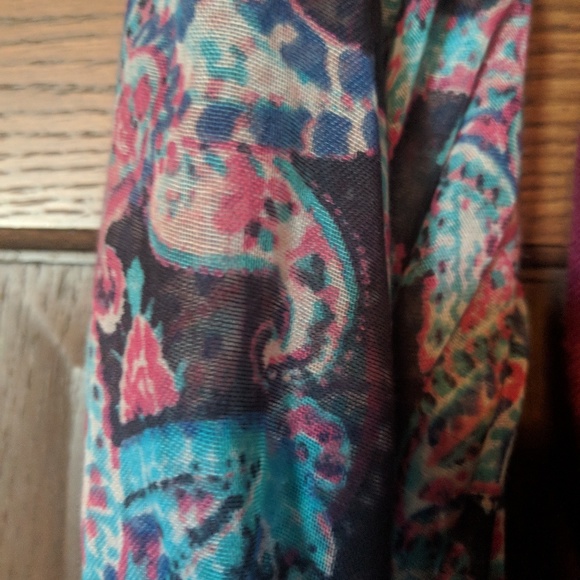 Scarves - Picture 2 of 4